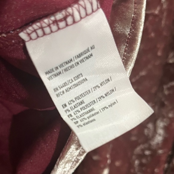 American Eagle Crushed Velvet Dusty Rose Pink Off Shoulder Top Shirt Size Medium - Picture 7 of 7